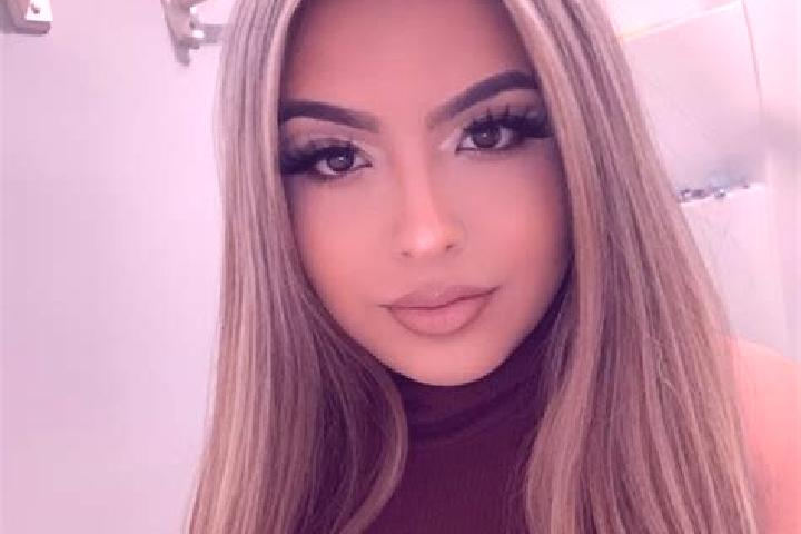 Elizabeth, 24, a blonde amber-eyed latina companion based in Winterwerb. Offering OWO, Domination, Duos. Available for incall and outcall, overnight bookings...