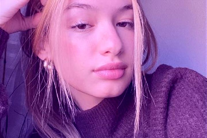 Elizabeth, 24, a blonde brown-eyed indian companion based in Arrecifes. Offering OWO, Erotic Massage, Fetish, Striptease. Available for incall and outcall, o...