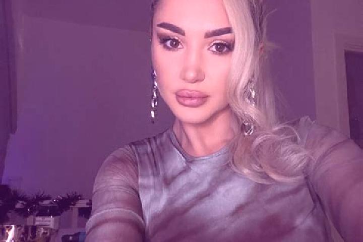 Elizabeth, 24, a blonde dark-eyed middle eastern companion based in Vakhrushevo. Offering Striptease, Travel Companion, Fetish, OWO. Available for incall and...