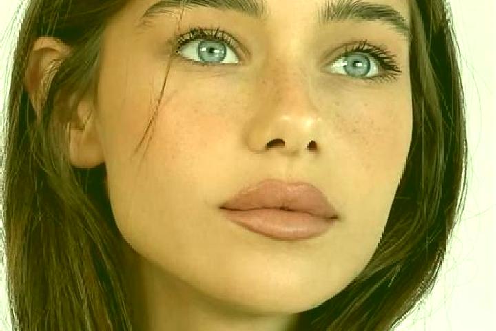 Elizabeth, 24, a brunette brown-eyed mixed companion based in Oseja. Offering Party Girl, Girlfriend Experience, Deep French Kissing, Travel Companion, Duos....