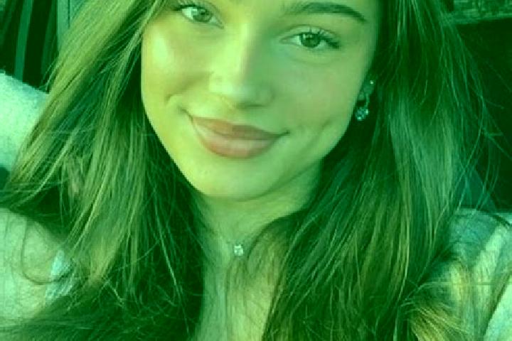 Elizabeth, 24, a brunette hazel-eyed latina companion based in San Pedro Tenango. Offering Girlfriend Experience, CIM, Couples. Available for incall and outc...