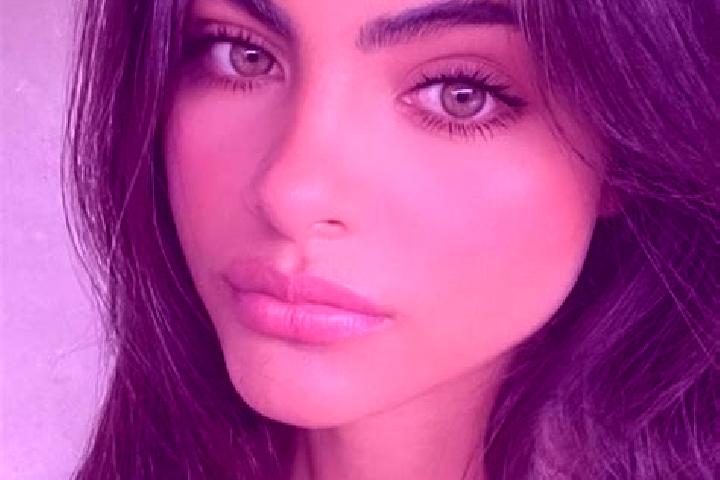Elizabeth, 24, a chestnut green-eyed indian companion based in Darreh Bid. Offering Domination, Erotic Massage, Prostate Massage, A-Level. Available for inca...
