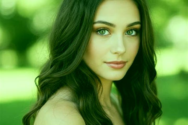 Elizabeth, 24, a chestnut hazel-eyed caucasian companion based in Santo Estevao. Offering Tantra, Duos, Girlfriend Experience. Available for incall and outca...