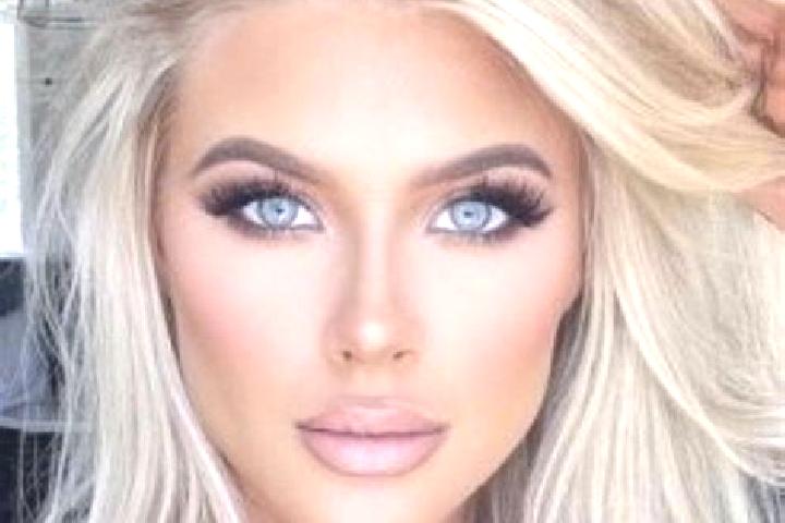 Elizabeth, 24, a platinum blonde hazel-eyed mixed companion based in Potot. Offering Domination, CIM, Girlfriend Experience. Available for incall and outcall...