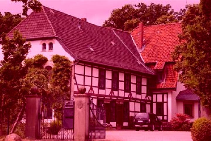 Elizabeth, 24 — Escort in Bemerode, Germany