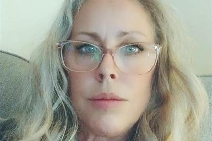 Elizabeth, 24 — Escort in East York, United States