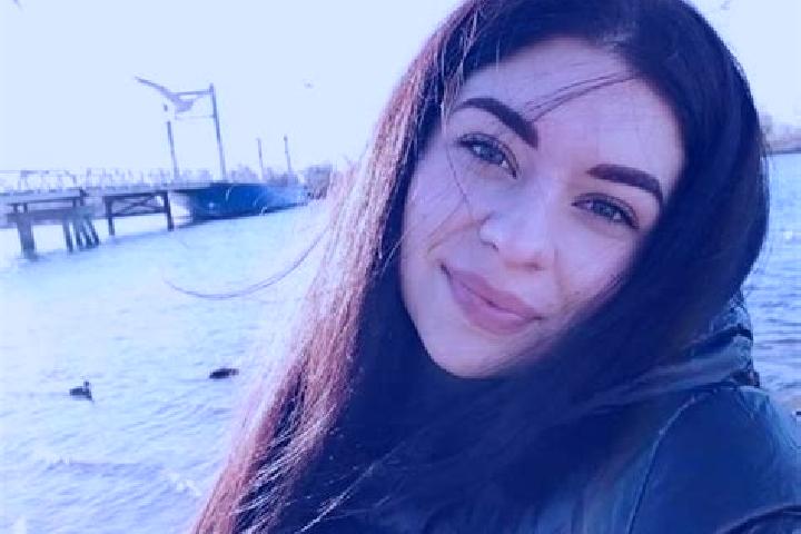 Elizabeth, 24 — Escort in Komyshany, Ukraine