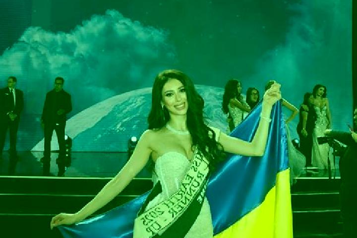 Elizabeth, 24 — Escort in Mariia, Ukraine