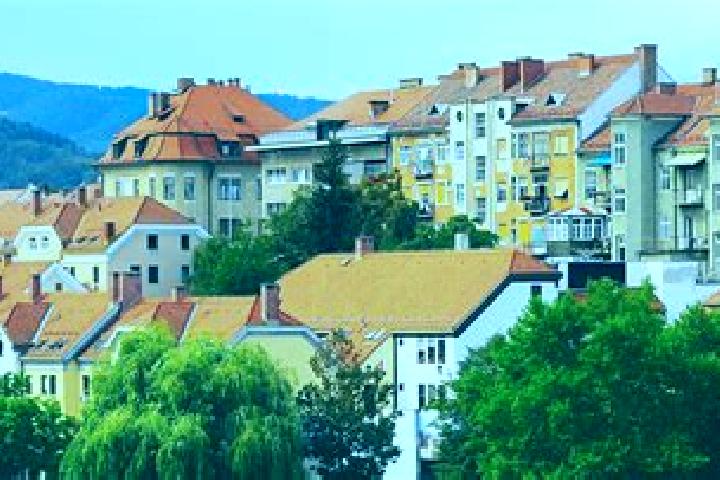 Elizabeth, 24 — Escort in Pusca, Slovenia