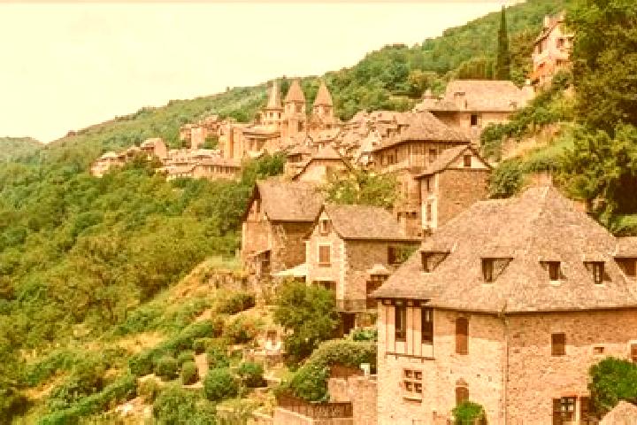 Elizabeth, 24 — Escort in Sauveterre-de-Rouergue, France