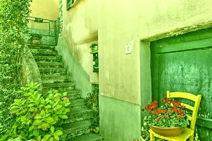 Elizabeth, 24 — Escort in Sesta Godano, Italy