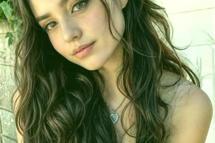 Elizabeth, 25, a black hazel-eyed mediterranean companion based in Tomozomo. Offering Deep French Kissing, Massage, Roleplay, GFE. Available for incall and o...