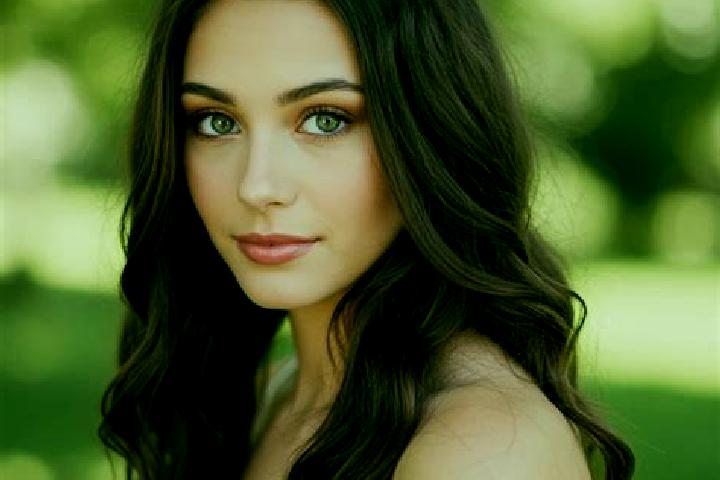 Elizabeth, 25, a brunette hazel-eyed european companion based in Wasenbruck. Offering Striptease, Overnight, Fetish, Massage. Available for incall and outcal...