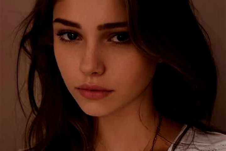Elizabeth, 25, a chestnut brown-eyed slavic companion based in Pasiga. Offering Overnight, Girlfriend Experience, Tantra, 69. Available for incall and outcal...
