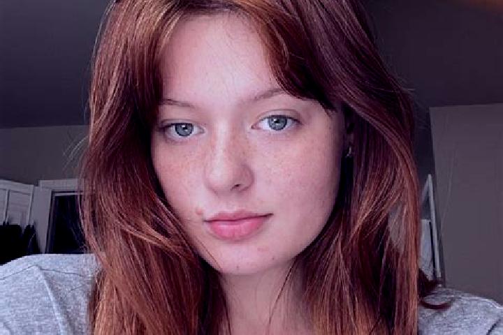 Elizabeth, 25, a red blue-eyed caucasian companion based in Bodenwerder. Offering CIM, Overnight, Erotic Massage, Domination. Available for incall and outcal...