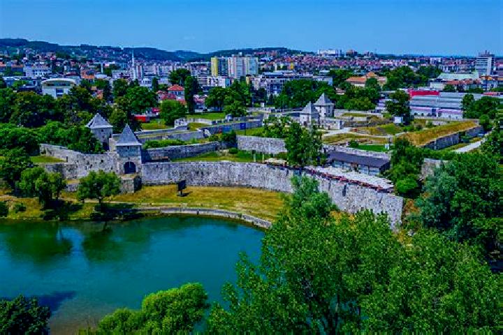 Elizabeth, 25 — Escort in Banja Luka, Bosnia and Herzegovina