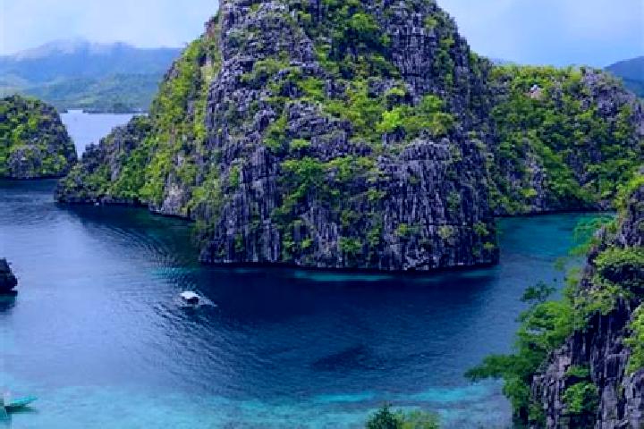 Elizabeth, 25 — Escort in Damabalas, Philippines