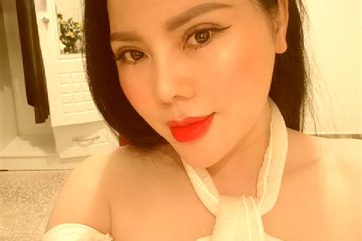 Elizabeth, 25 — Escort in Dola, India