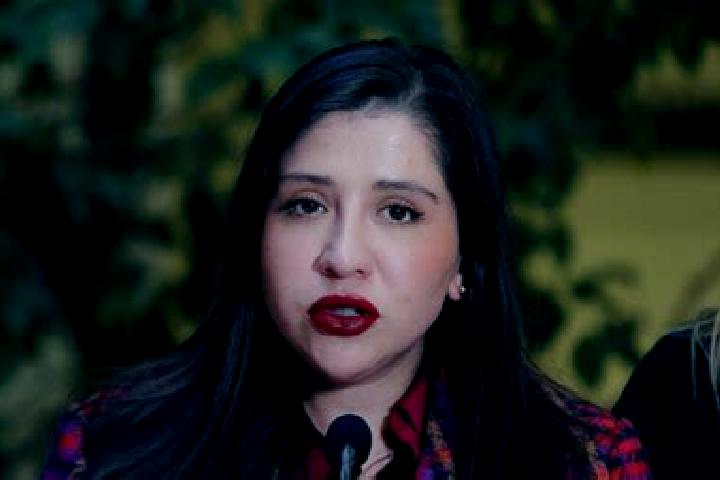 Elizabeth, 25 — Escort in El Consuelo, Mexico