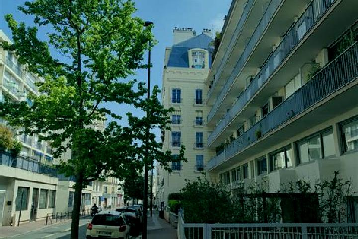 Elizabeth, 25 — Escort in Levallois-Perret, France