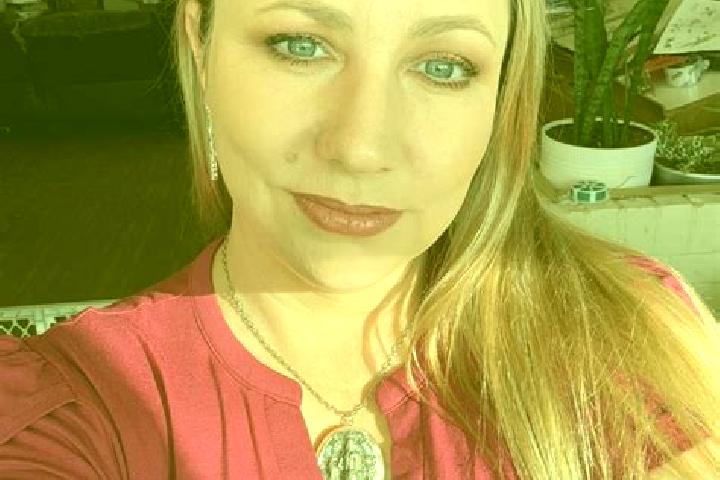 Elizabeth, 25 — Escort in Sterling City, United States
