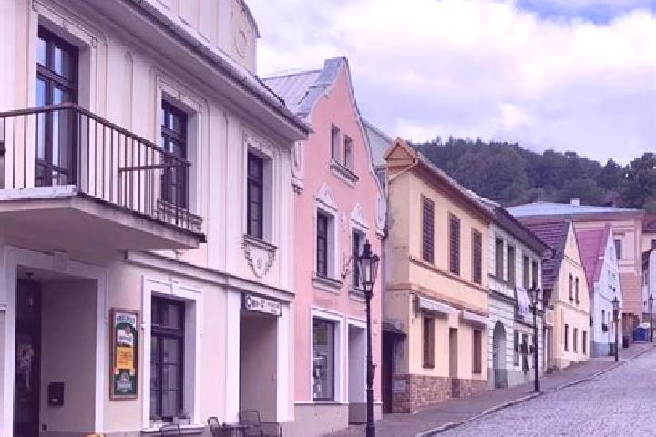 Elizabeth, 25 — Escort in Stramberk, Czech Republic