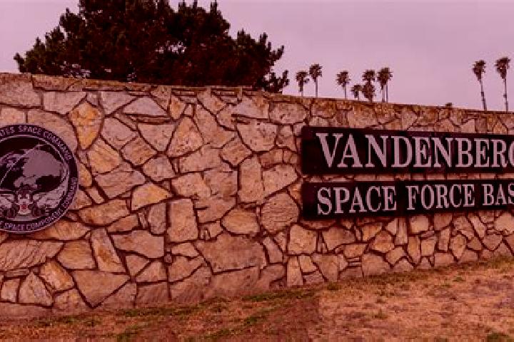 Elizabeth, 25 — Escort in Vandenberg Space Force Base, United States
