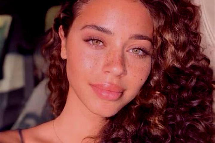 Elizabeth, 26, a black hazel-eyed latina companion based in Gunungwaru Satu. Offering GFE, CIM, Girlfriend Experience, Travel Companion, Prostate Massage. Av...