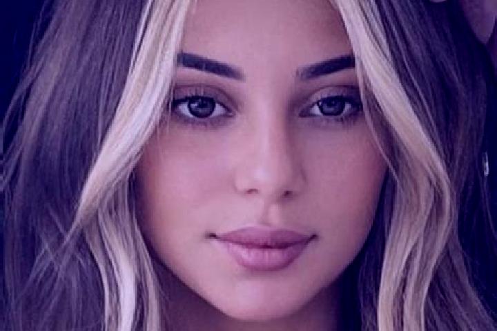 Elizabeth, 26, a blonde brown-eyed mixed companion based in Sabandia. Offering Striptease, Travel Companion. Available for incall and outcall, overnight book...