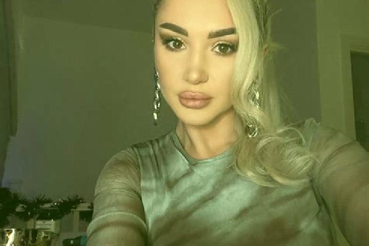 Elizabeth, 26, a blonde dark-eyed indian companion based in Steckborn. Offering GFE, Deep French Kissing, Prostate Massage, Girlfriend Experience. Available ...
