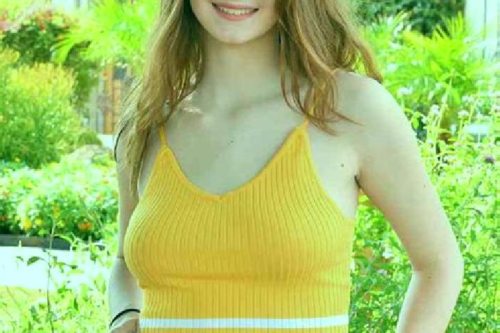 Elizabeth, 26, a blonde hazel-eyed caucasian companion based in Sidodadi. Offering Striptease, Dinner Date, A-Level, Erotic Massage. Available for incall and...