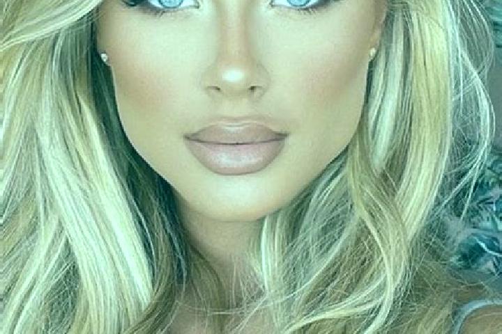 Elizabeth, 26, a blonde hazel-eyed latina companion based in Gimli. Offering Massage, BDSM, CIM. Available for incall and outcall, day and evening dates.