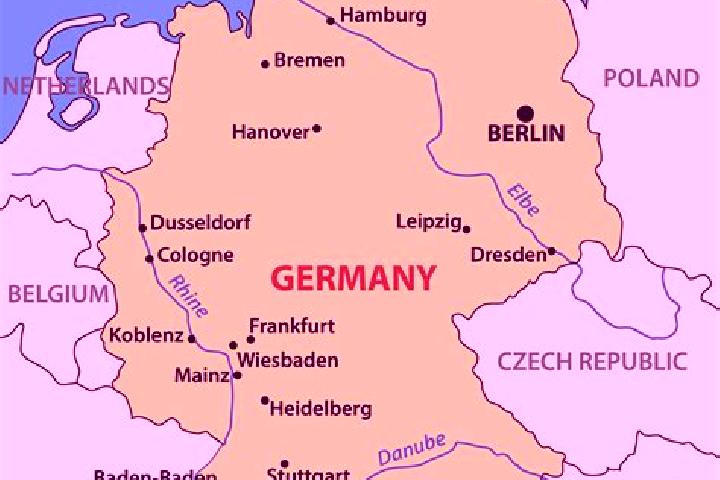 Elizabeth, 26 — Escort in Genderkingen, Germany