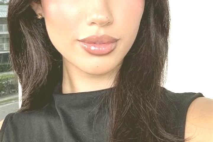 Elizabeth, 26 — Escort in Merii, Romania