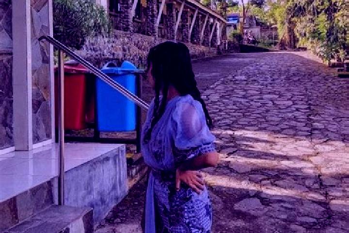Elizabeth, 26 — Escort in Pineleng, Indonesia