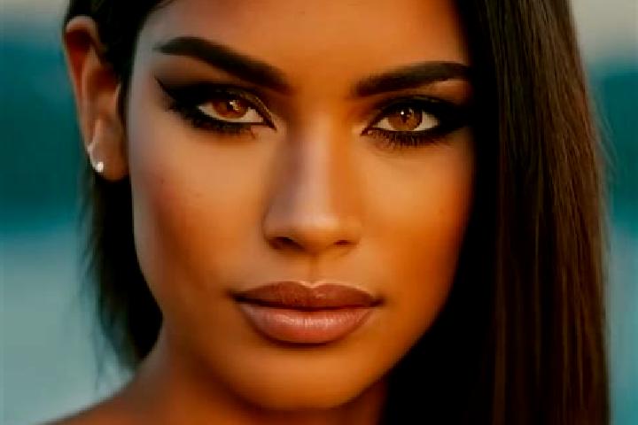 Elizabeth, 27, a black amber-eyed latina companion based in Barkhamsted. Offering Fetish, Tantra, Dinner Date, Massage. Available for incall and outcall, ove...