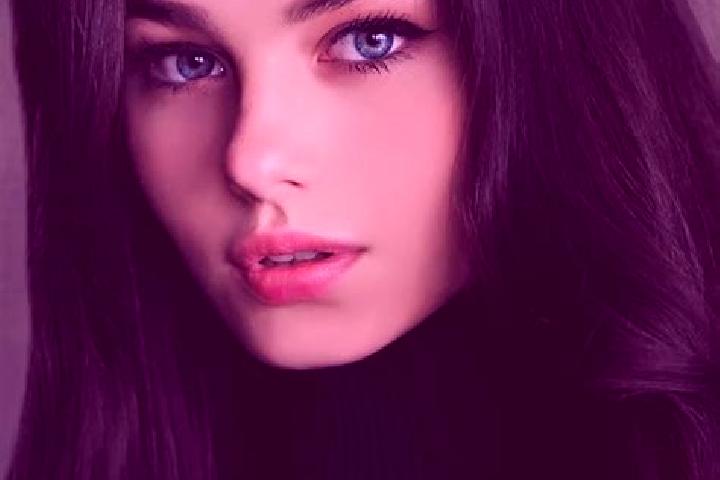 Elizabeth, 27, a brunette amber-eyed slavic companion based in Sharjah. Offering CIM, Girlfriend Experience, Dinner Date, A-Level. Available for incall and o...