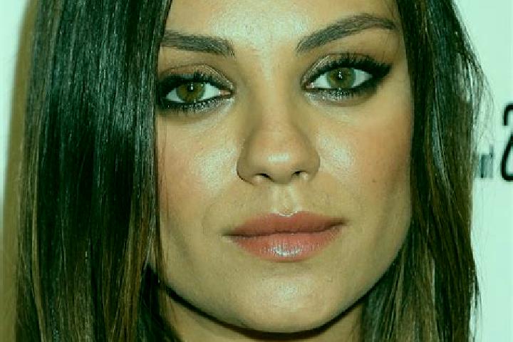 Elizabeth, 27, a brunette hazel-eyed latina companion based in Alipur. Offering CIM, BDSM, 69. Available for incall and outcall, overnight bookings available.