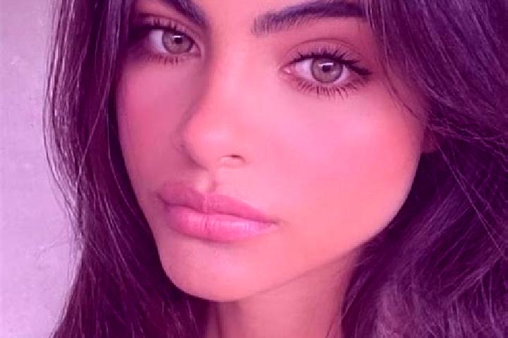 Elizabeth, 27, a dark blonde hazel-eyed middle eastern companion based in Compertrix. Offering Domination, Erotic Massage, Striptease, Massage. Available for...