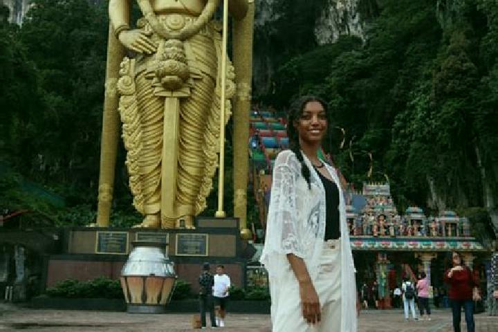 Elizabeth, 27 — Escort in Batu Caves, Malaysia