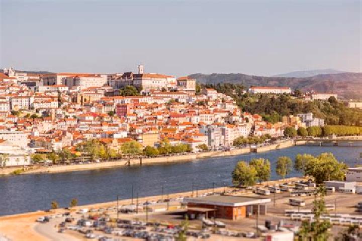 Elizabeth, 27 — Escort in Eiras, Portugal