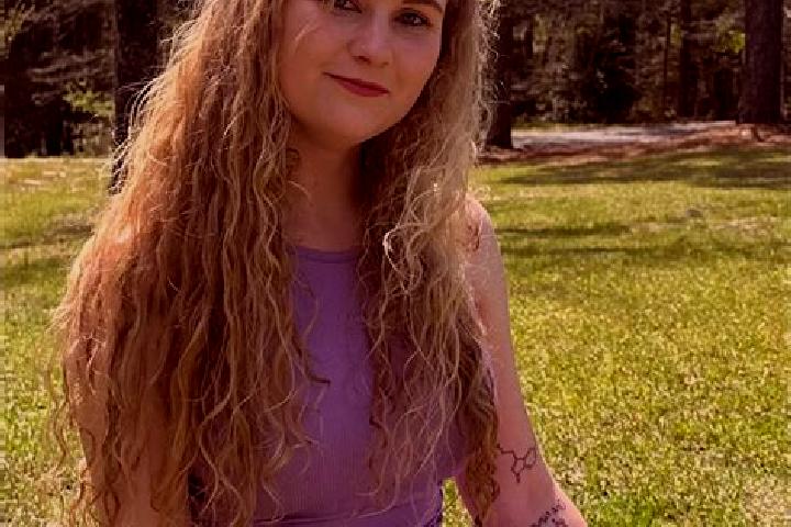 Elizabeth, 27 — Escort in Kings Grant, United States