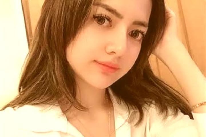 Elizabeth, 27 — Escort in Oeteta, Indonesia