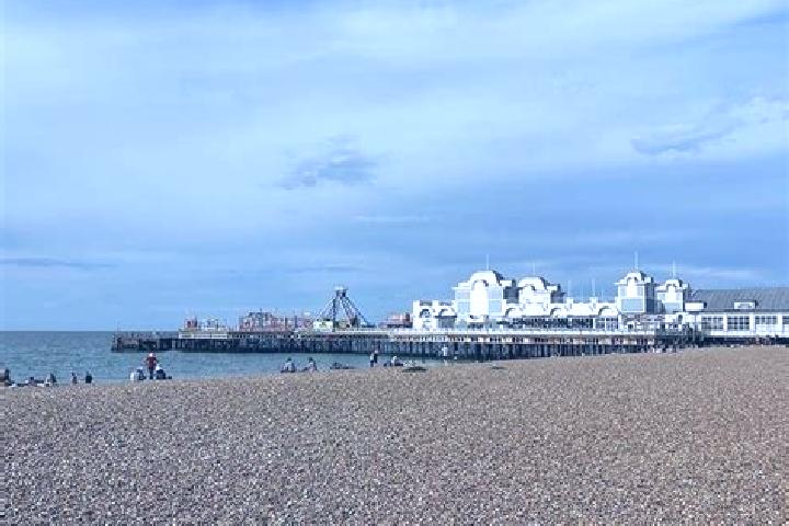 Elizabeth, 27 — Escort in Southsea, United Kingdom