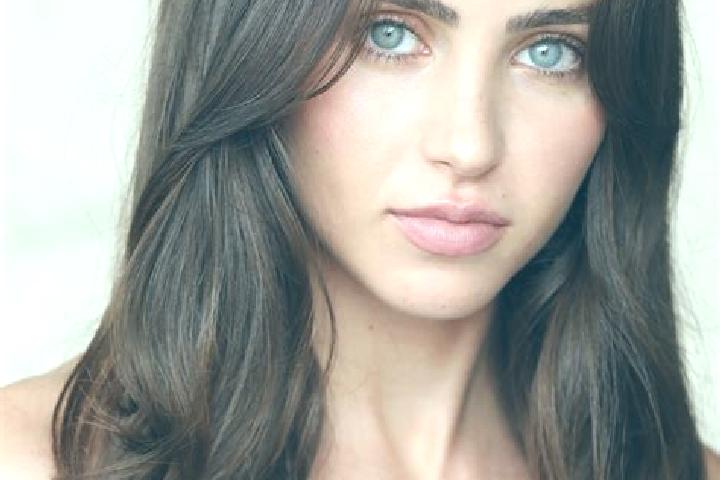 Elizabeth, 28, a brunette blue-eyed indian companion based in Huntly. Offering Deep French Kissing, OWO, Erotic Massage, Girlfriend Experience. Available for...