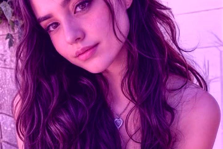 Elizabeth, 28, a brunette hazel-eyed asian companion based in Al Qatranah. Offering OWO, Tantra, Domination. Available for incall and outcall, day and evenin...