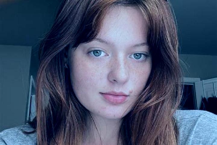 Elizabeth, 28, a red grey-eyed mixed companion based in Tourmignies. Offering GFE, A-Level, Travel Companion. Available for incall and outcall, day and eveni...