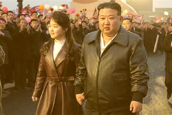 Elizabeth, 28 — Escort in Kangdong-up, North Korea