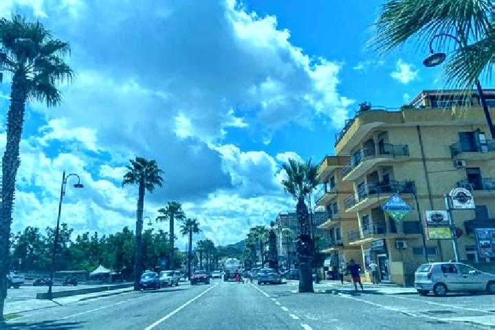 Elizabeth, 28 — Escort in Marina di Davoli, Italy