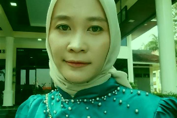 Elizabeth, 28 — Escort in Tempursari Wetan, Indonesia